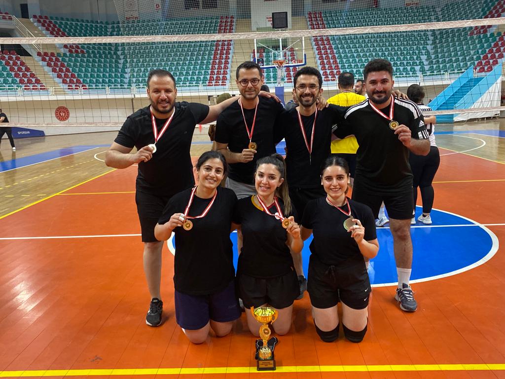 2.Karma Voleybol Turnuvası Sona Erdi — 10