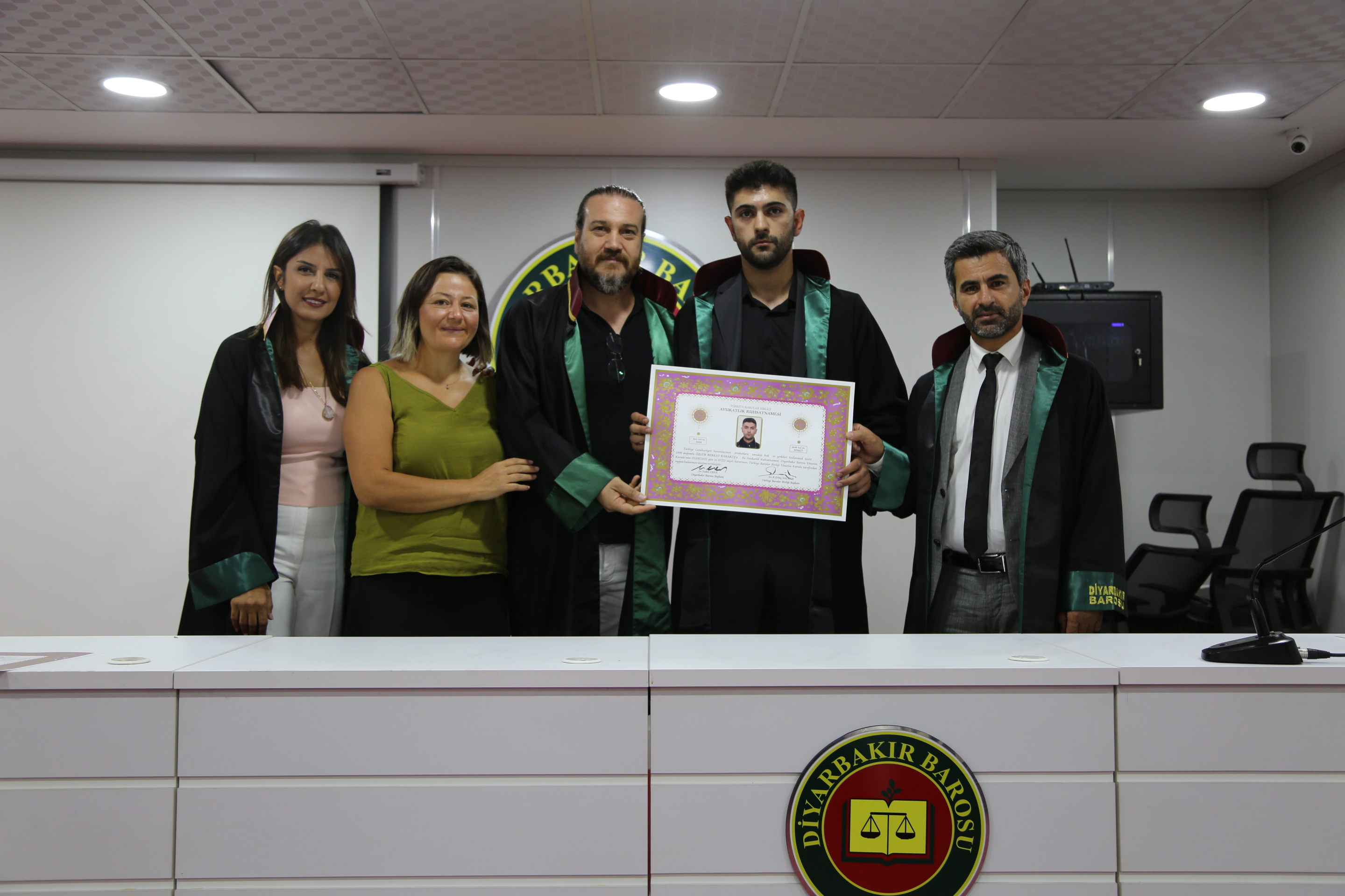 Sekiz Meslektaşımız Avukatlık Yeminini İcra Ederek Aramıza Katıldı. — 8