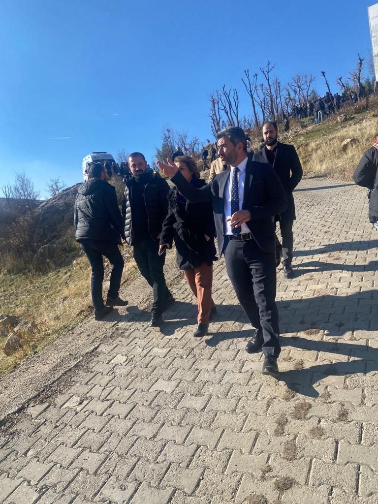 Baromuz, Roboski Katliamının 11. Yılında Roboski Mezarlığında Düzenlenen Anma Etkinliğine Katıldı. — 2