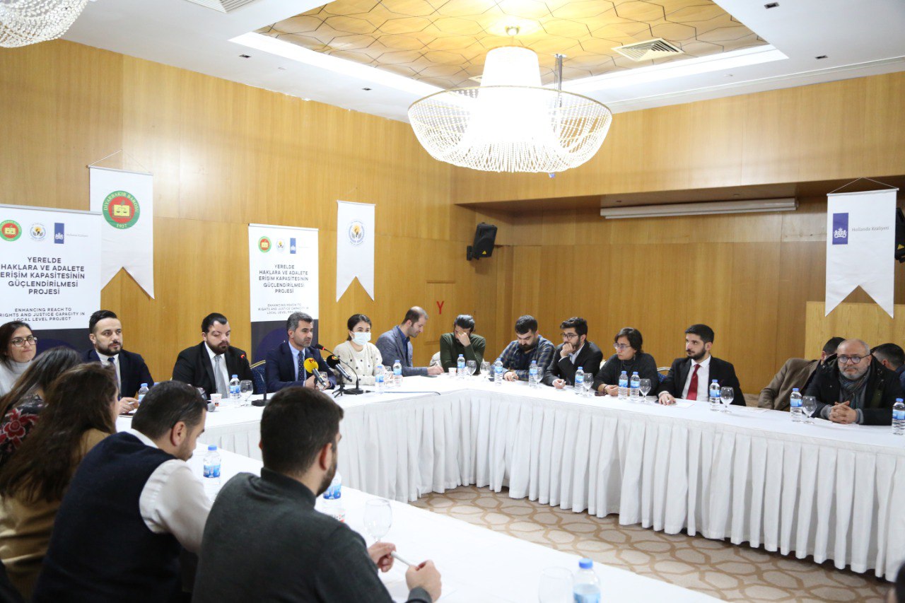 Civîna Danasînê ya ‘Projeya Bihêzkirina Kapasîteya Ragihanî ya Maf û Edaleta li Cîgahiyê Hat Lidarxistin. — 8