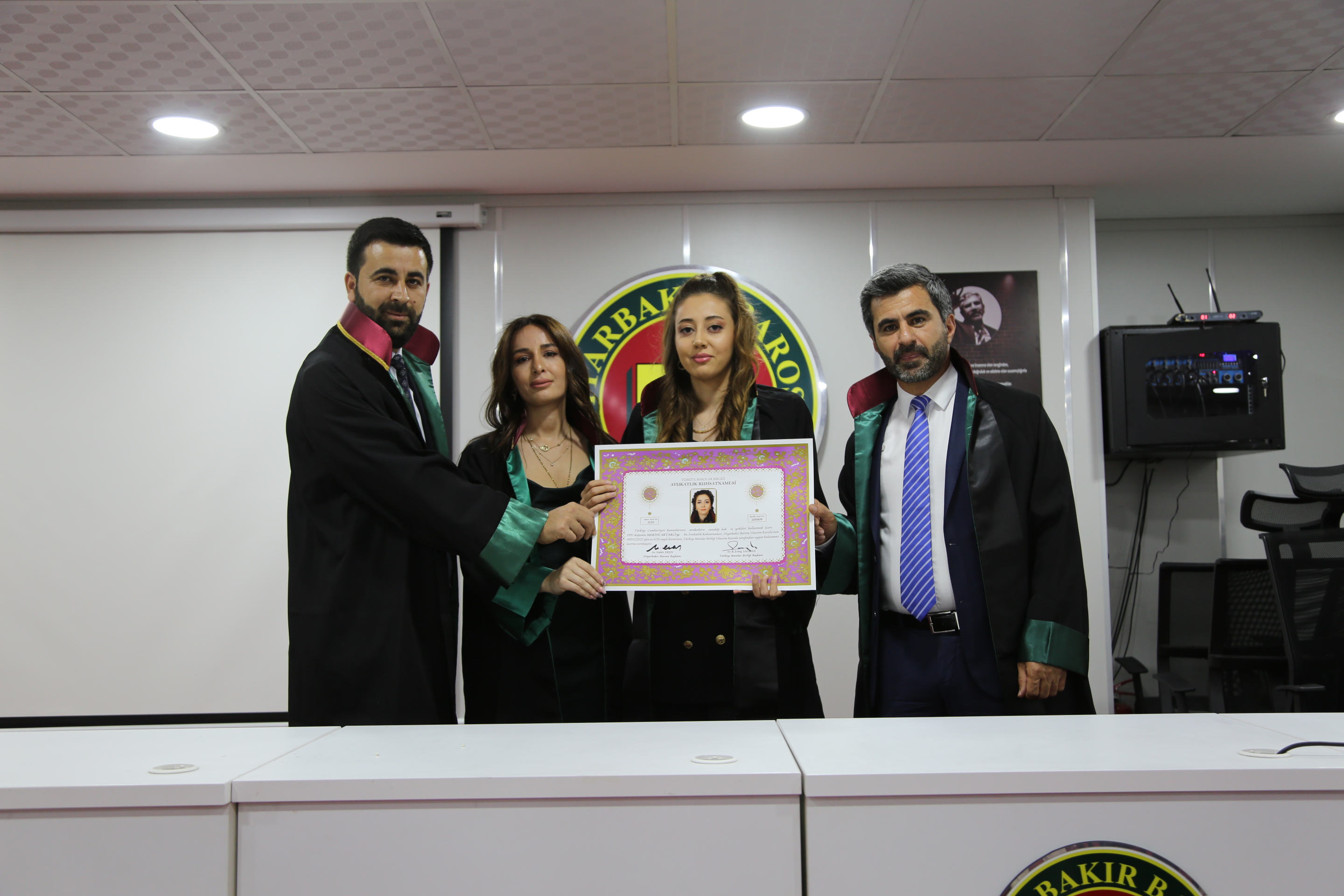Yazdeh Hempîşeyên Me Bi Bicîhanîna Sonda Parêzeriyê Tevlî Me Bûn. — 9