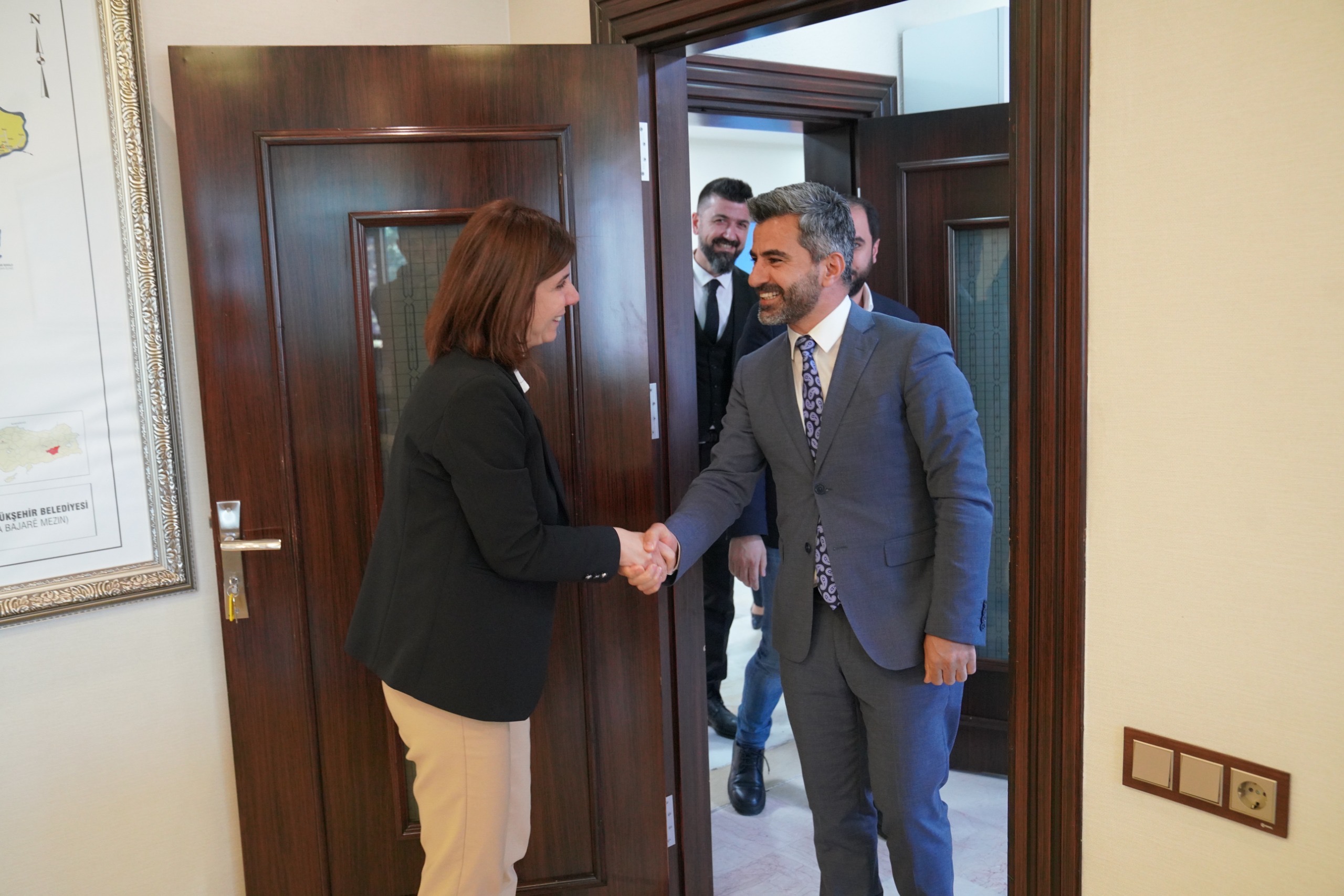 Baromuzdan Diyarbakır Büyükşehir Belediyesi Eş Başkanları Serra BUCAK ve Doğan HATUN'a Ziyaret — 1