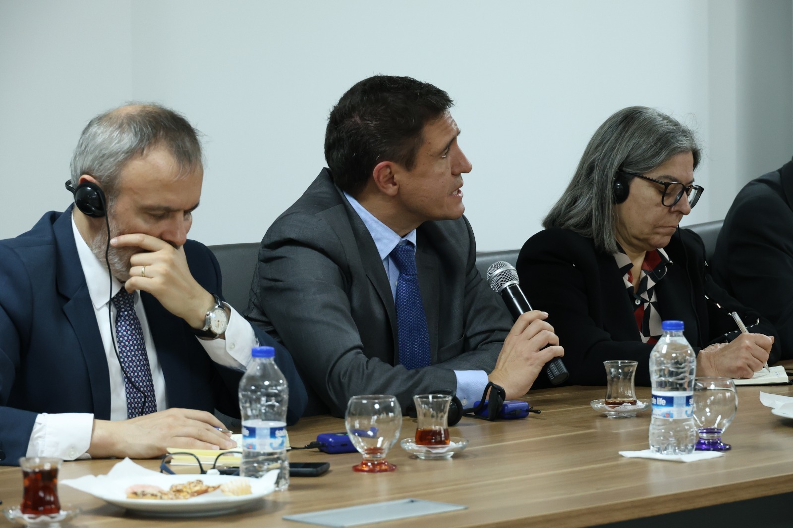 AB Türkiye Delegasyonu Maslahatgüzarı ve 16 Büyükelçi Baromuzu Ziyaret Etti — 7