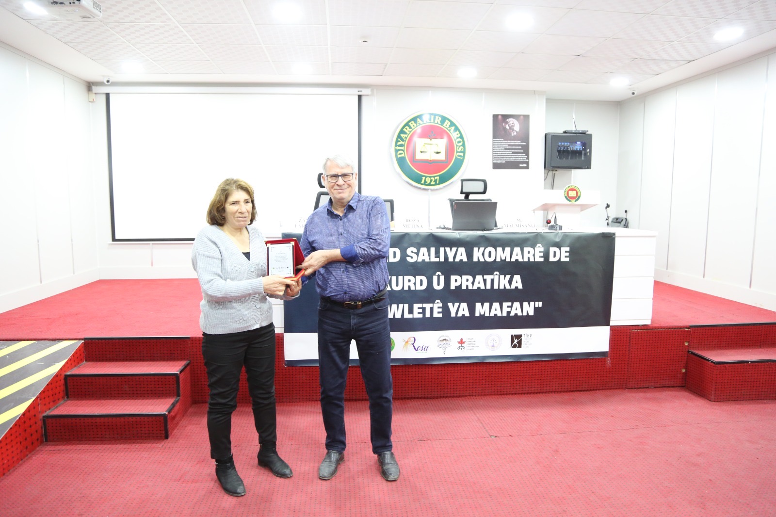 İnsan Hakları Haftası Programı Kapsamında 'Cumhuriyetin 100. Yılında Devletin Hak Pratiği ve Kürtler' Konulu Konferans Yapıldı — 7
