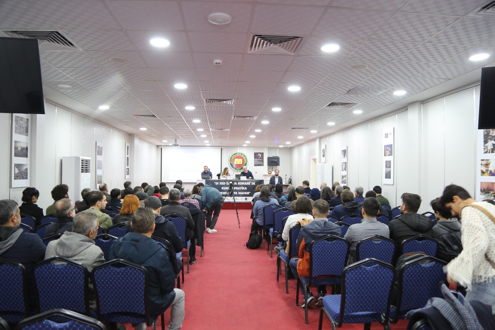İnsan Hakları Haftası Programı Kapsamında 'Cumhuriyetin 100. Yılında Devletin Hak Pratiği ve Kürtler' Konulu Konferans Yapıldı — 10