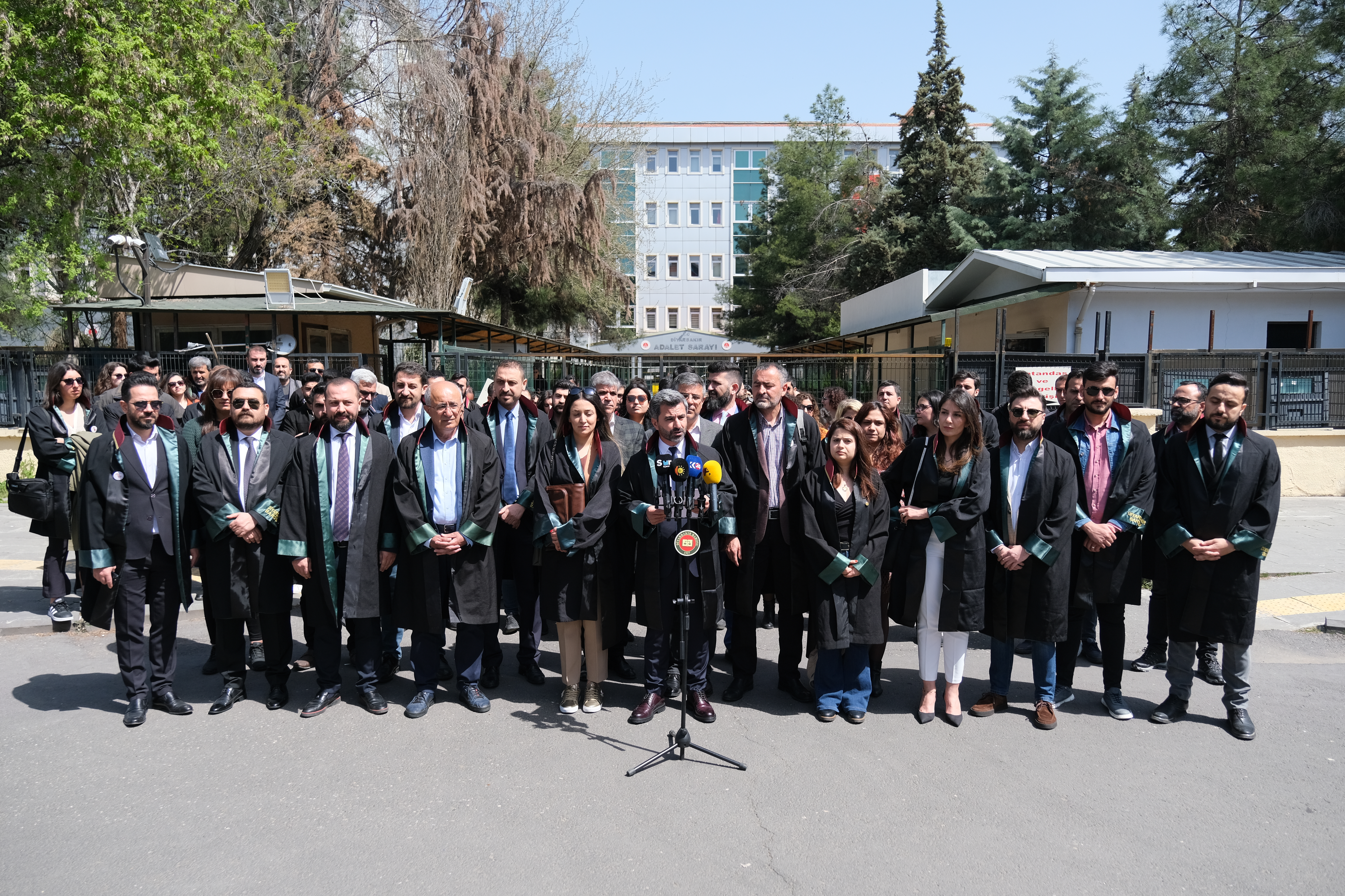 5 Nisan Avukatlar Gününüzü Kutluyoruz.. — 6
