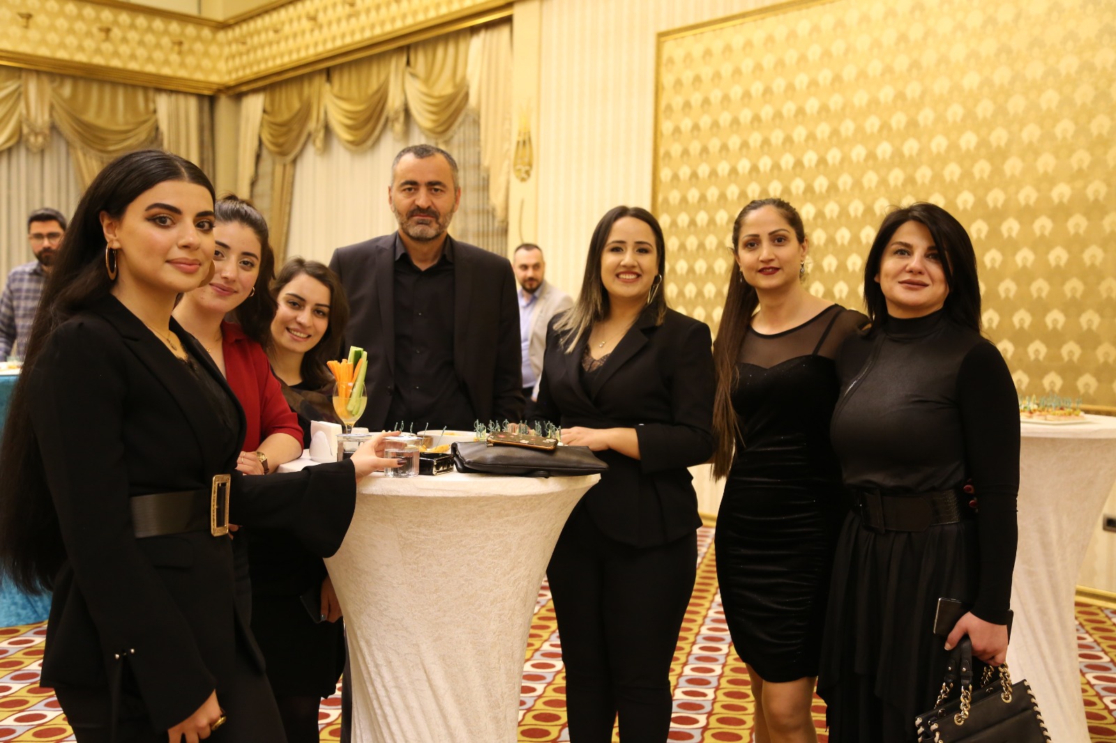 Diyarbakır Barosu Stajyerleri İçin Düzenlenen Gecede Buluştuk — 15