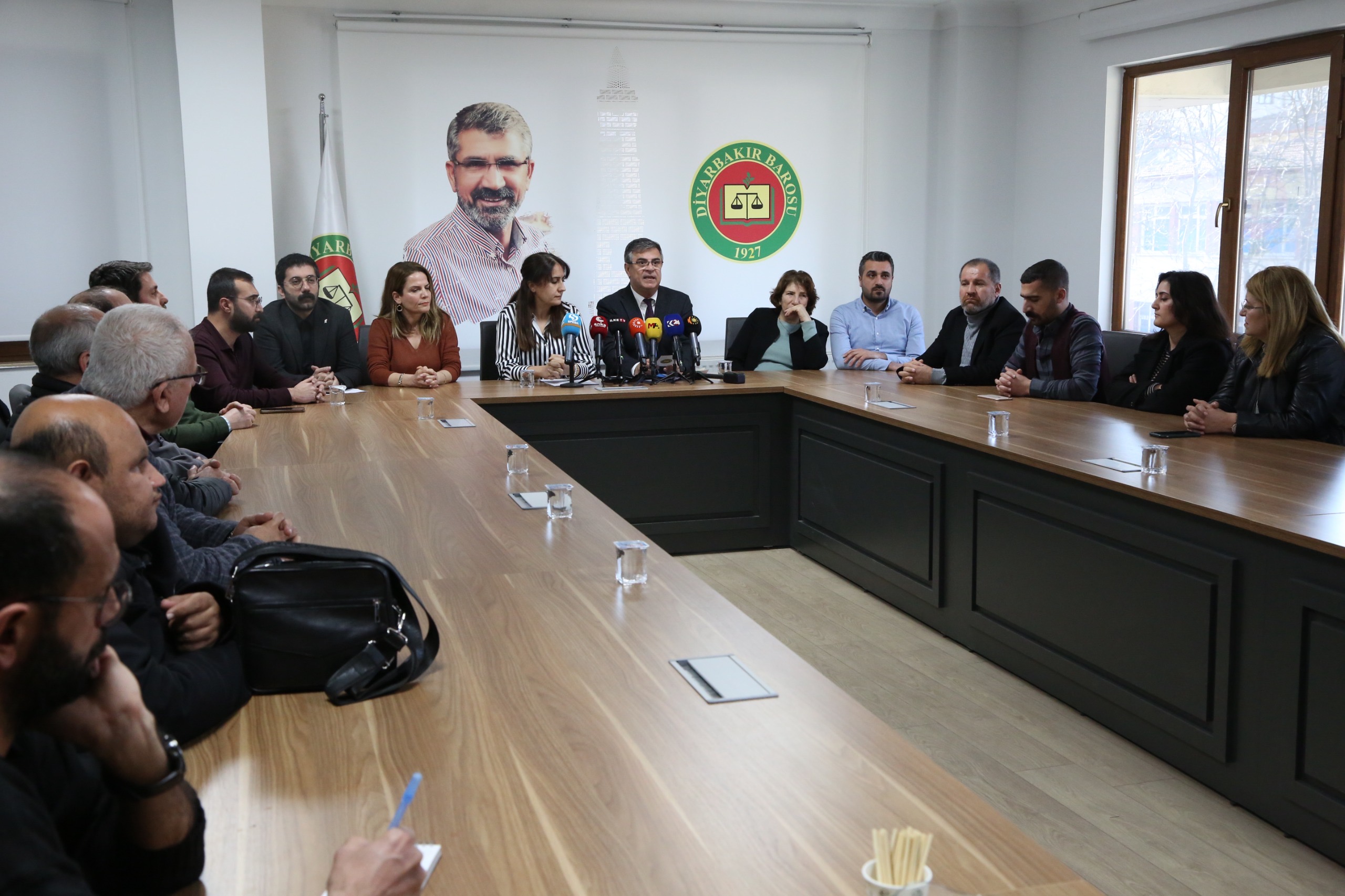 Diyarbakır Kent Koruma ve Dayanışma Platformu siyasi partilerle yaptığı görüşmeye dair basın açıklaması gerçekleştirdi — 2