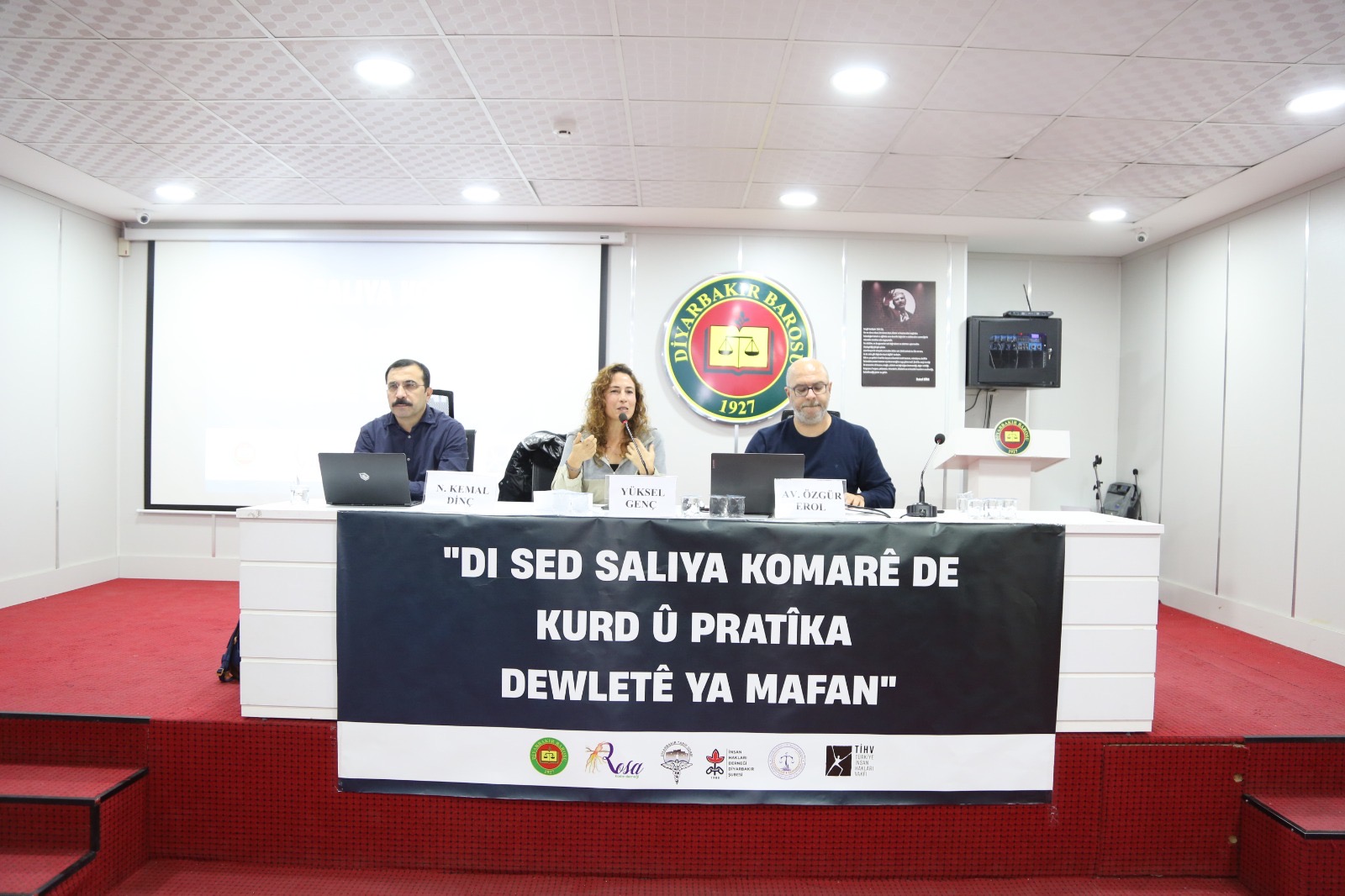 İnsan Hakları Haftası Programı Kapsamında 'Cumhuriyetin 100. Yılında Devletin Hak Pratiği ve Kürtler' Konulu Konferans Yapıldı — 1