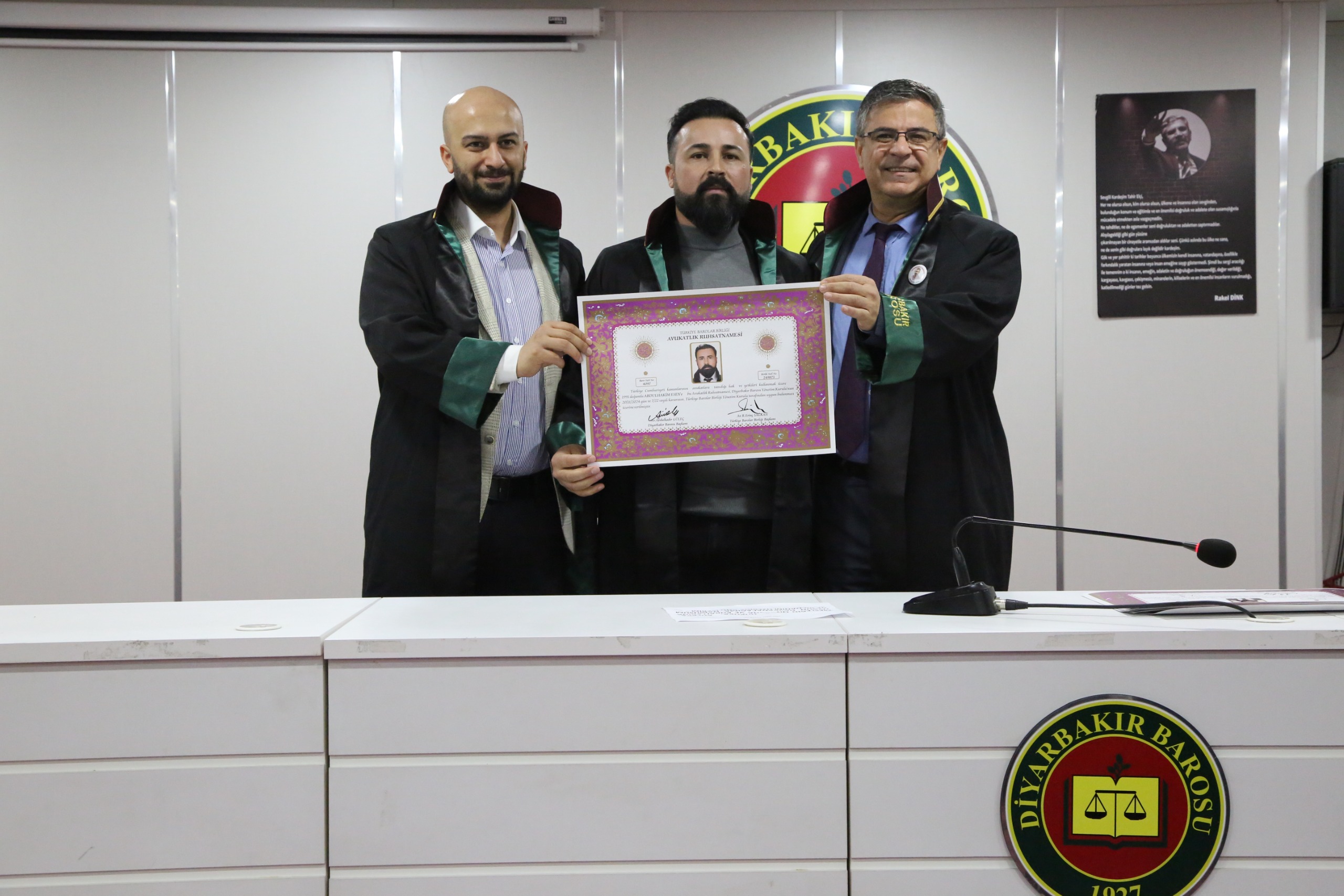 On Üç Meslektaşımız Avukatlık Yeminini İcra Ederek Aramıza Katıldı — 2