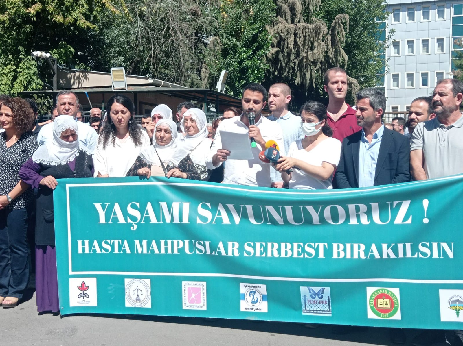Yaşamı savunuyor; ağır hasta mahpusların serbest bırakılmasını talep ediyoruz! — 1