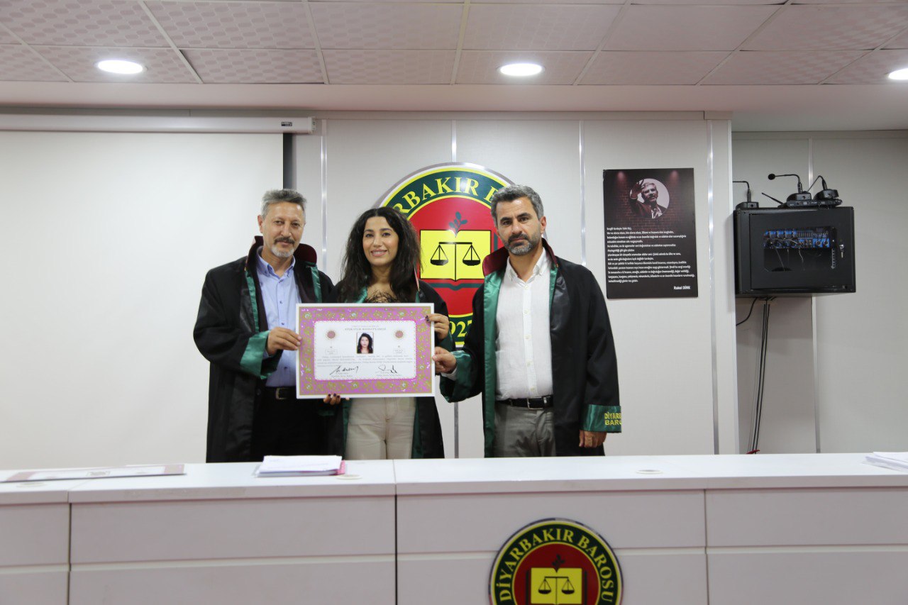 İki Meslektaşımız Avukatlık Yeminini İcra Ederek Aramıza Katıldı. — 1