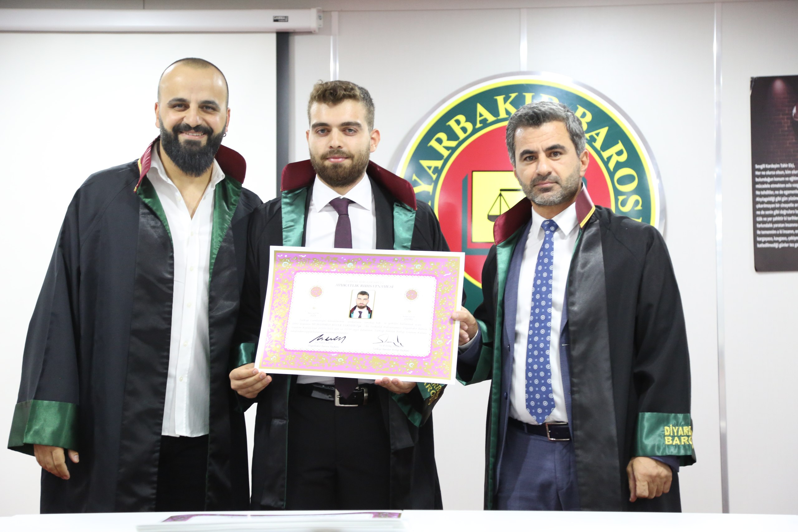 Yirmi Sekiz Meslektaşımız Avukatlık Yeminini İcra Ederek Aramıza Katıldı. — 1