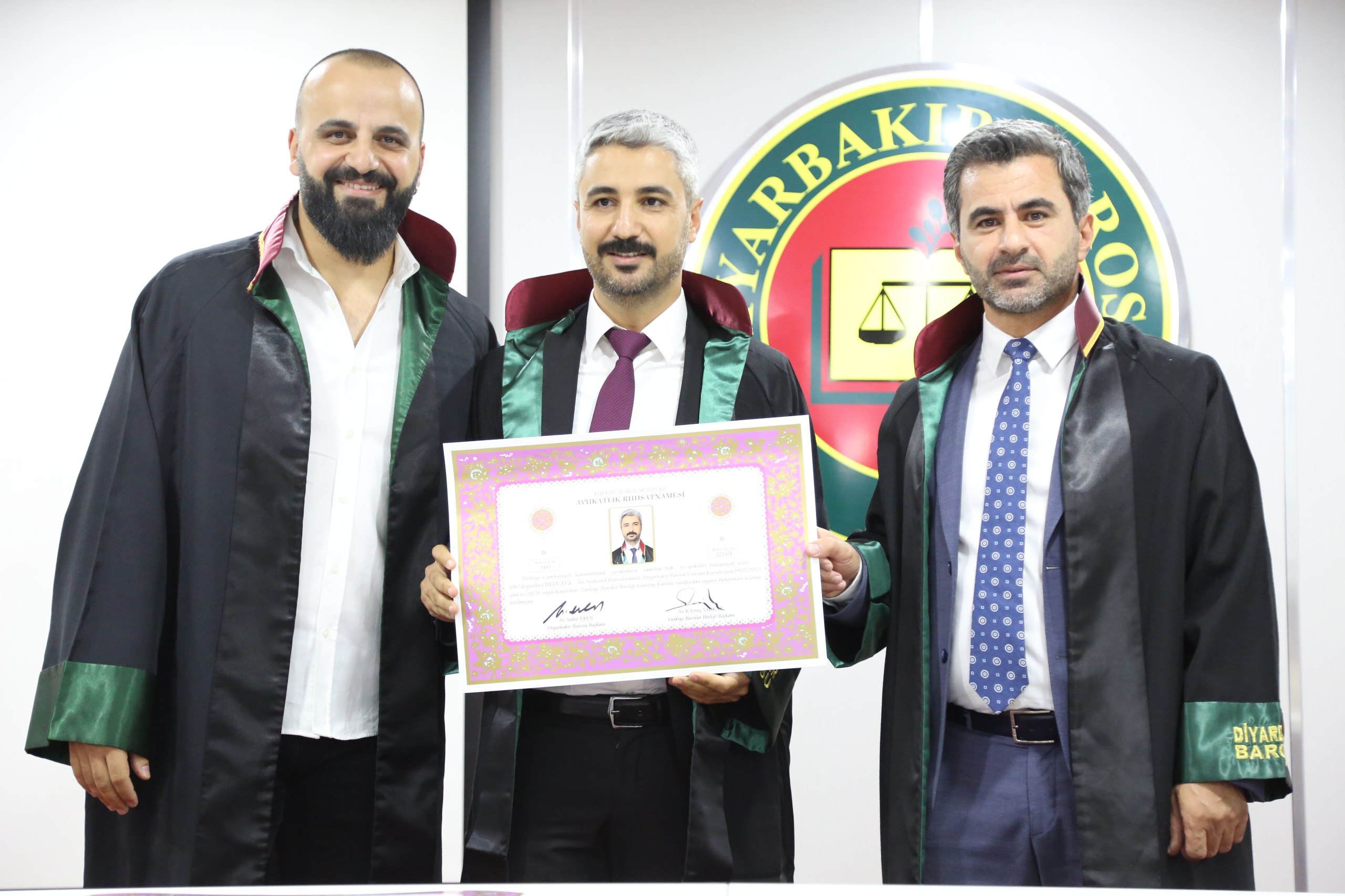 Yirmi Sekiz Meslektaşımız Avukatlık Yeminini İcra Ederek Aramıza Katıldı. — 2