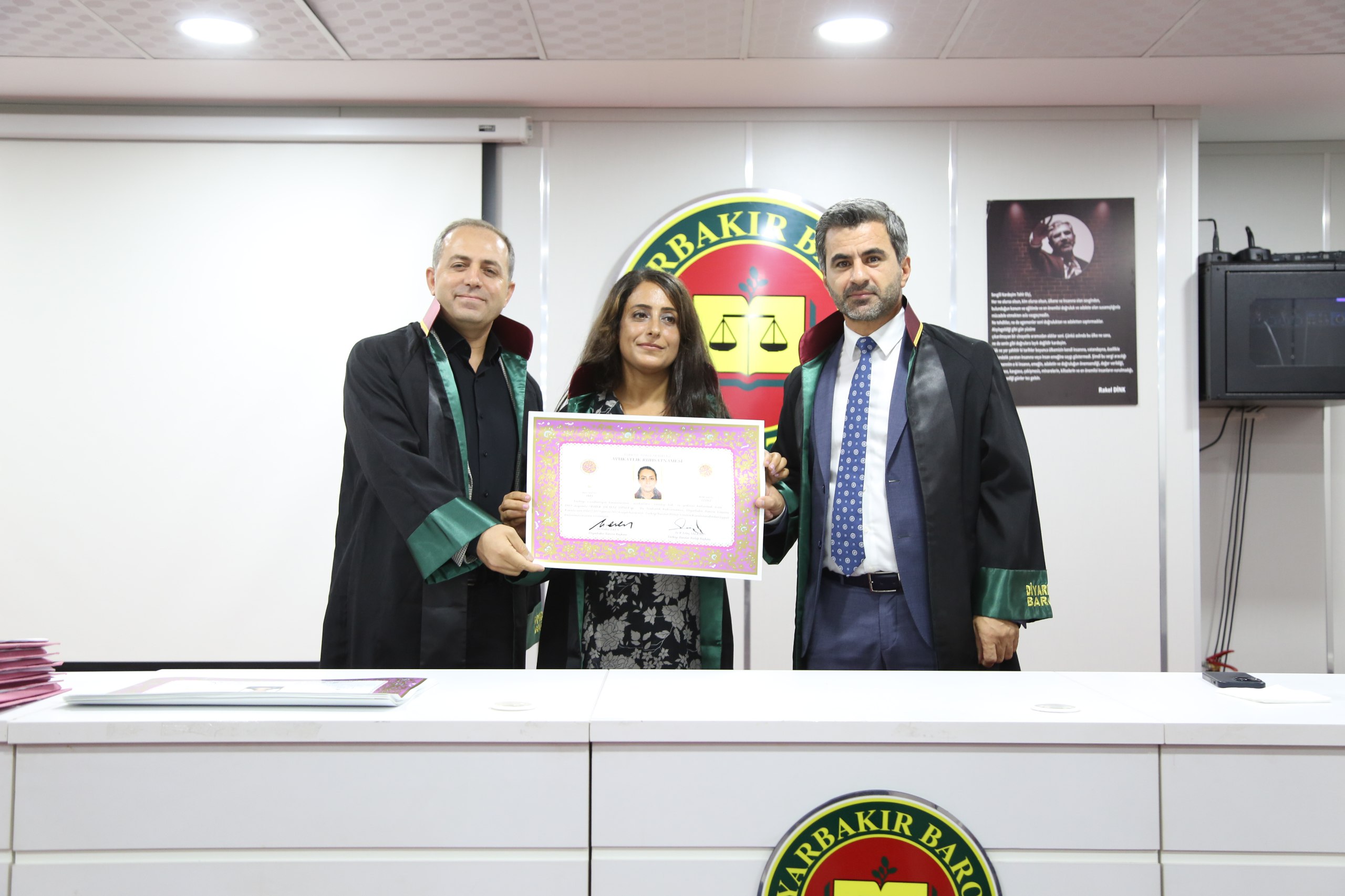 Yirmi Sekiz Meslektaşımız Avukatlık Yeminini İcra Ederek Aramıza Katıldı. — 11