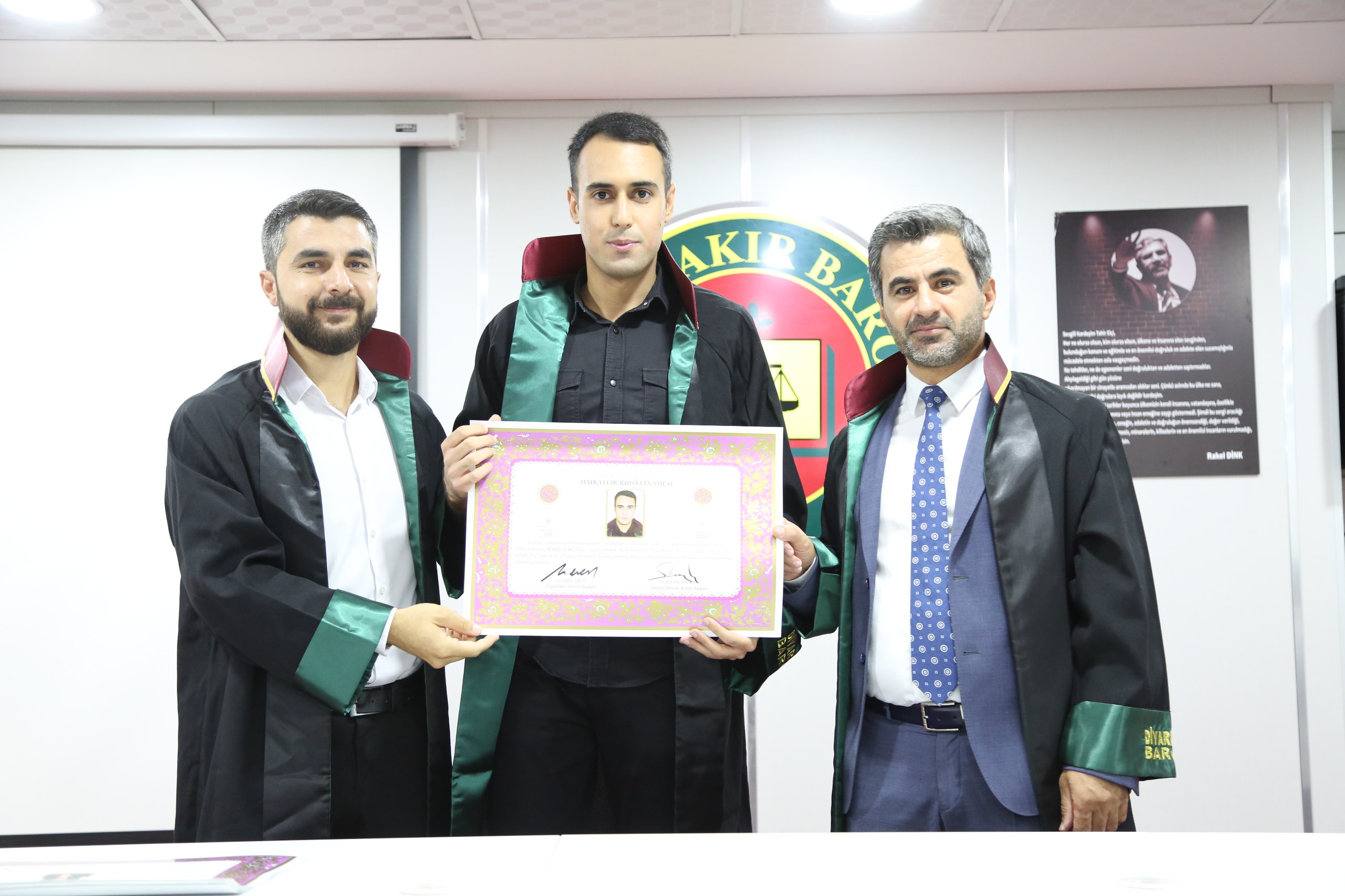 Yirmi Sekiz Meslektaşımız Avukatlık Yeminini İcra Ederek Aramıza Katıldı. — 16