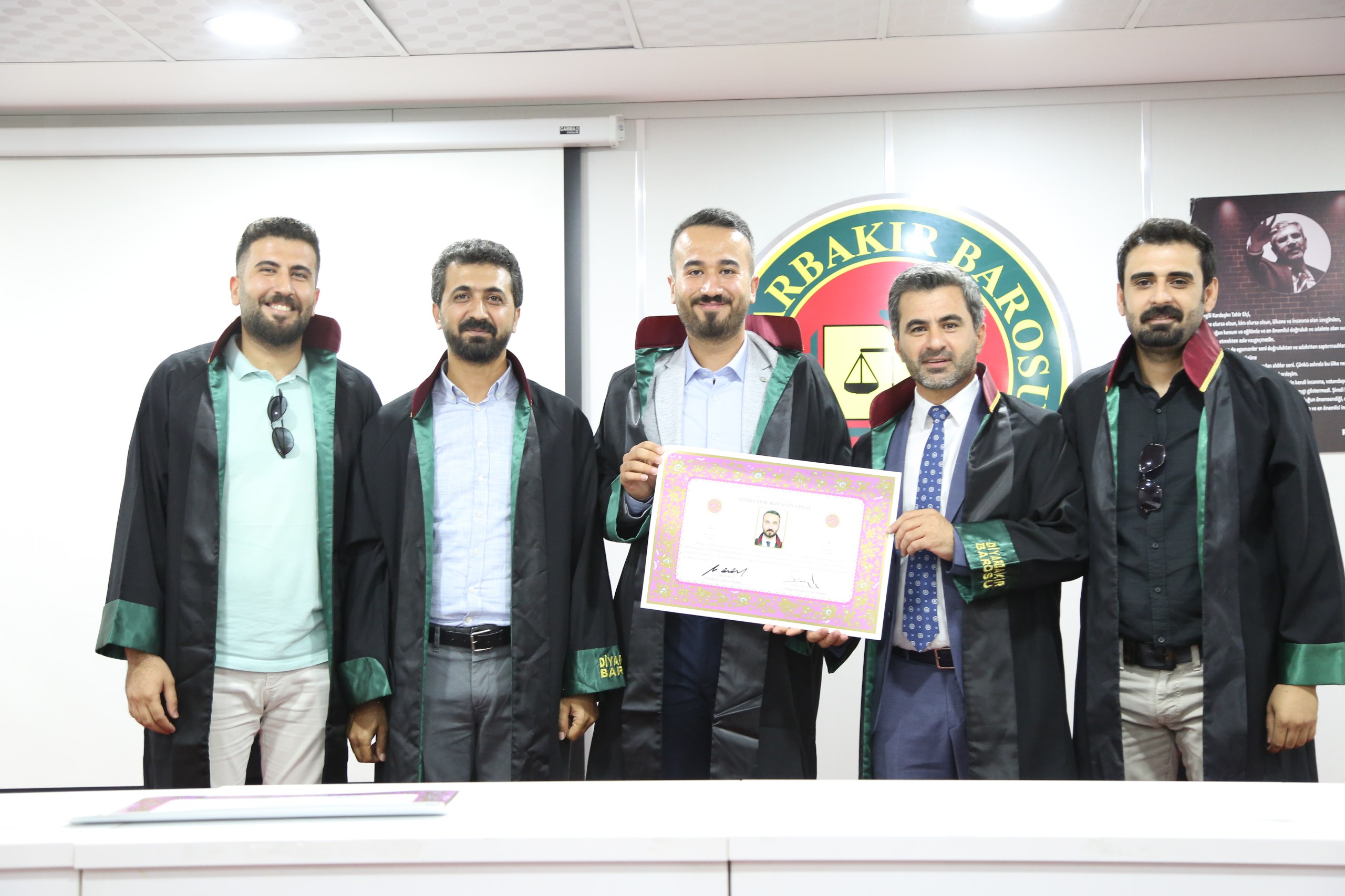 Yirmi Sekiz Meslektaşımız Avukatlık Yeminini İcra Ederek Aramıza Katıldı. — 25