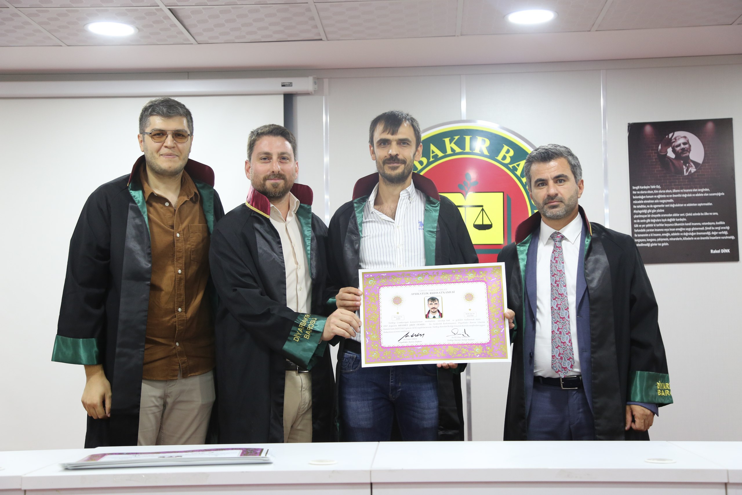 Yirmi Üç Meslektaşımız Avukatlık Yeminini İcra Ederek Aramıza Katıldı. — 12