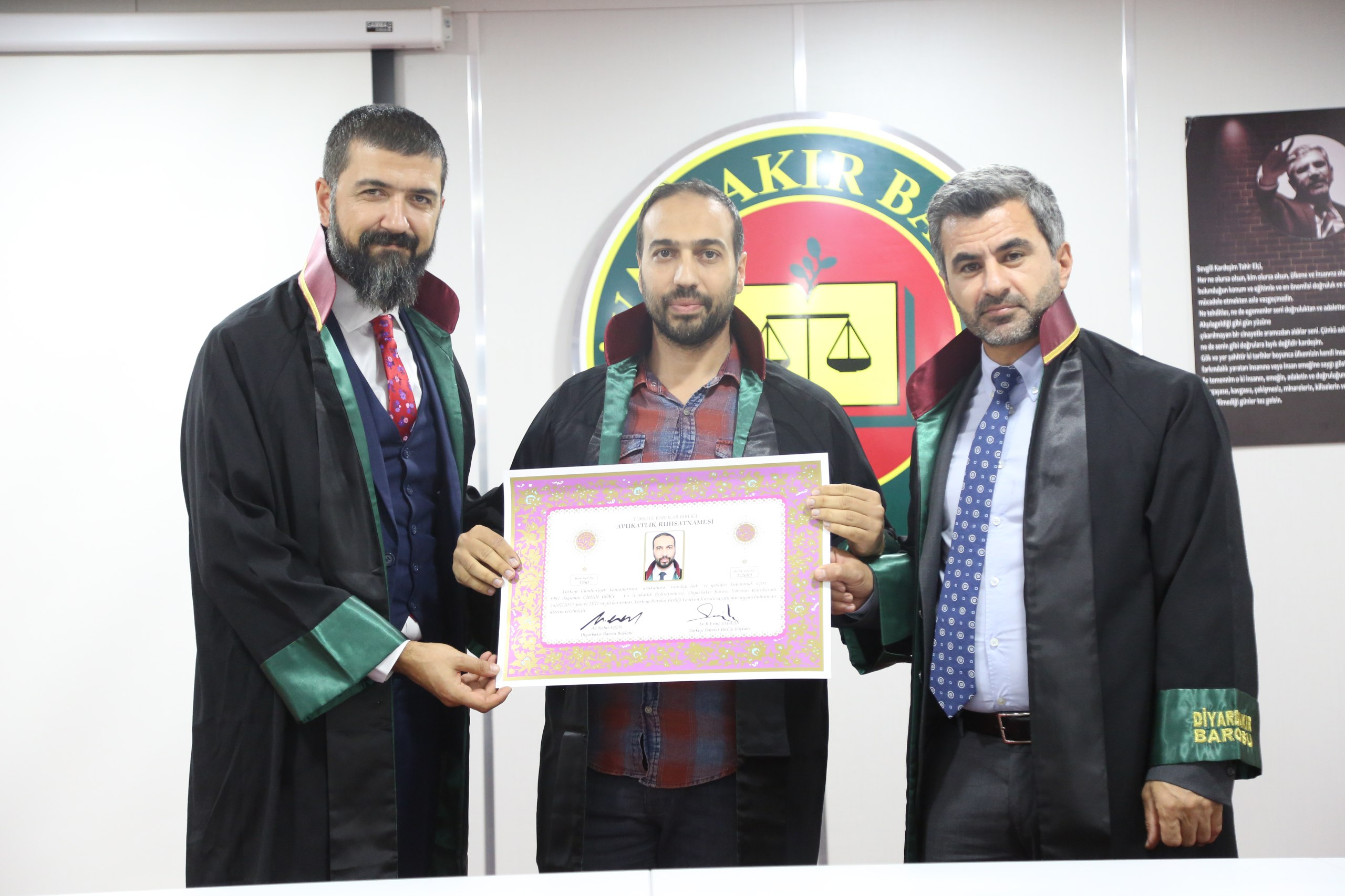On Üç Meslektaşımız Avukatlık Yeminini İcra Ederek Aramıza Katıldı. — 1