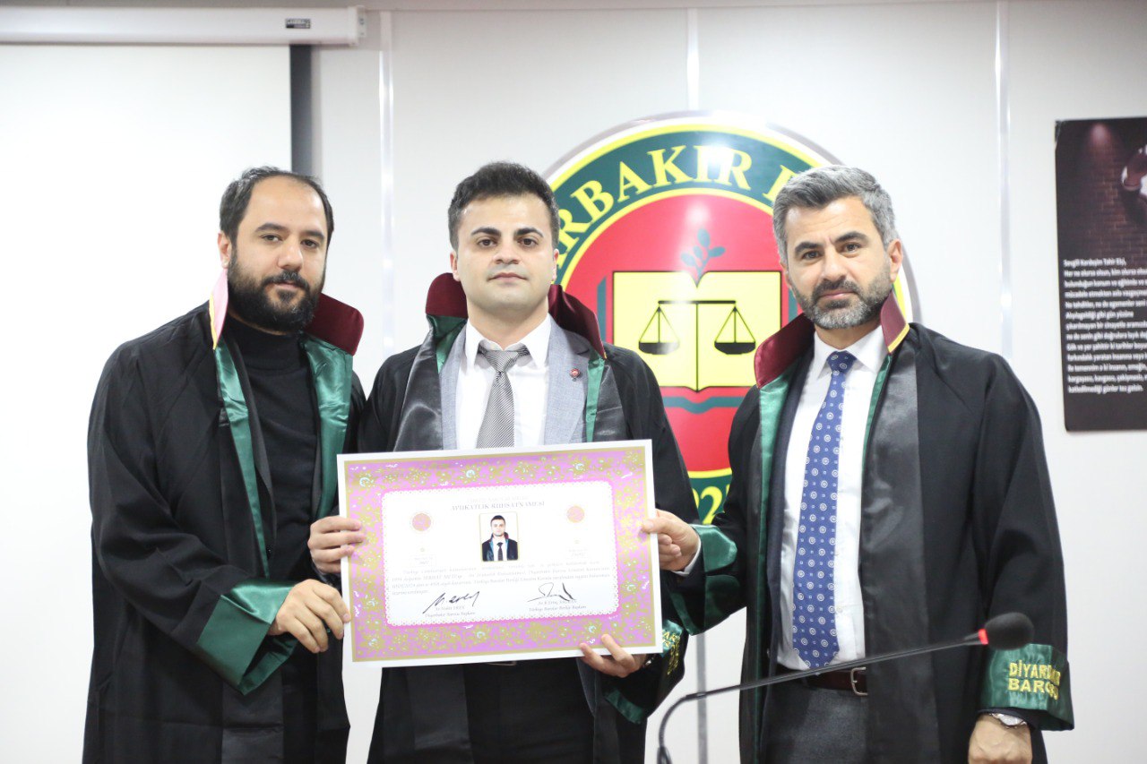 8 Meslektaşımız Avukatlık Yeminini İcra Ederek Aramıza Katıldı — 8
