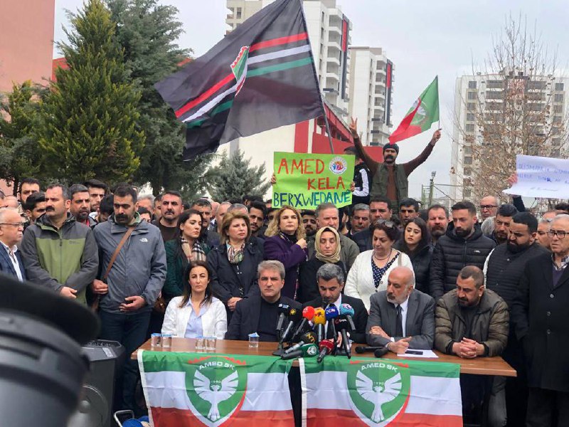 Baromuzun da Bileşeni Olduğu Diyarbakır Kent Koruma ve Dayanışma Platformu, Amedspor'a Yönelik Saldırılara İlişkin Basın Açıklaması Yaptı: 'Amedspor'a Yapılanlar Karşılıksız Kalmamalı!' — 2