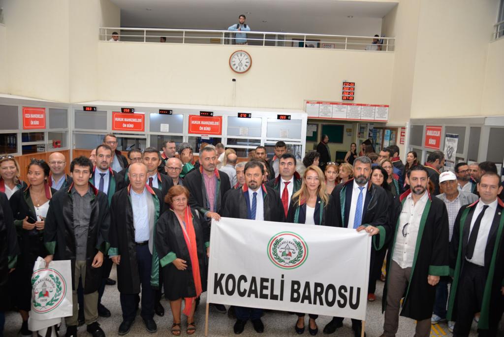 Baroya Me Beşdarê Nobedariya Edaletê Ku Bi Mêvandariya Baroya Kocaeliyê Hatiye Lidarxistin Bû... — 2
