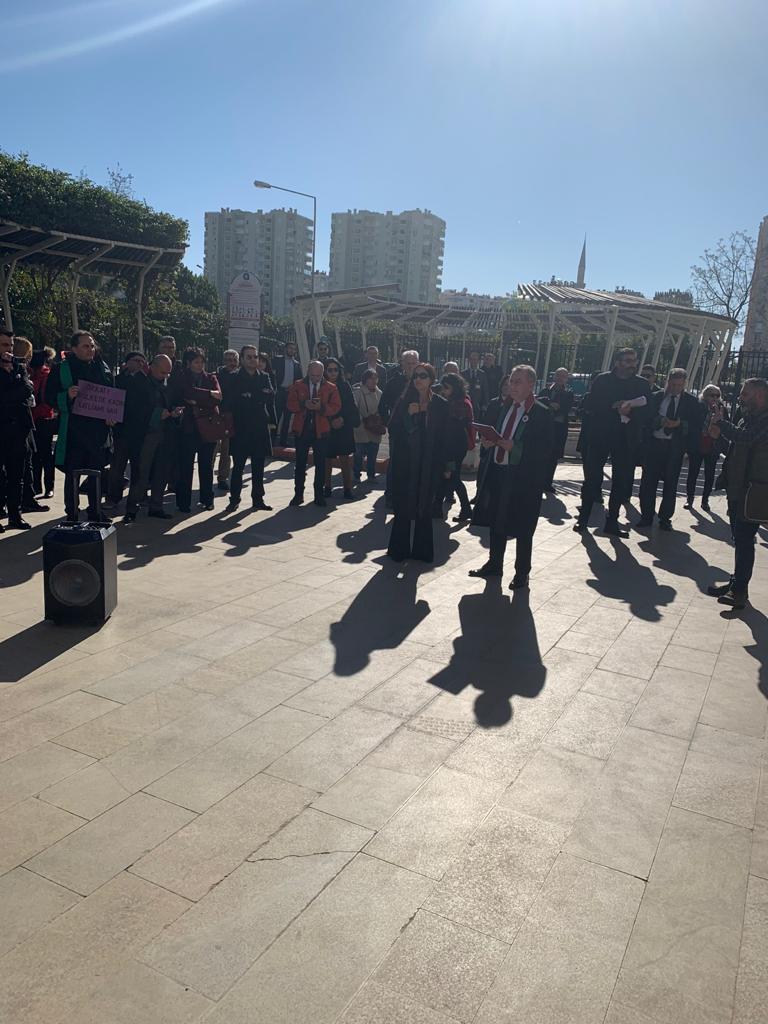 Baromuz, Antalya Barosu Ev Sahipliğinde Yapılan Adalet Nöbetine Katıldı — 2