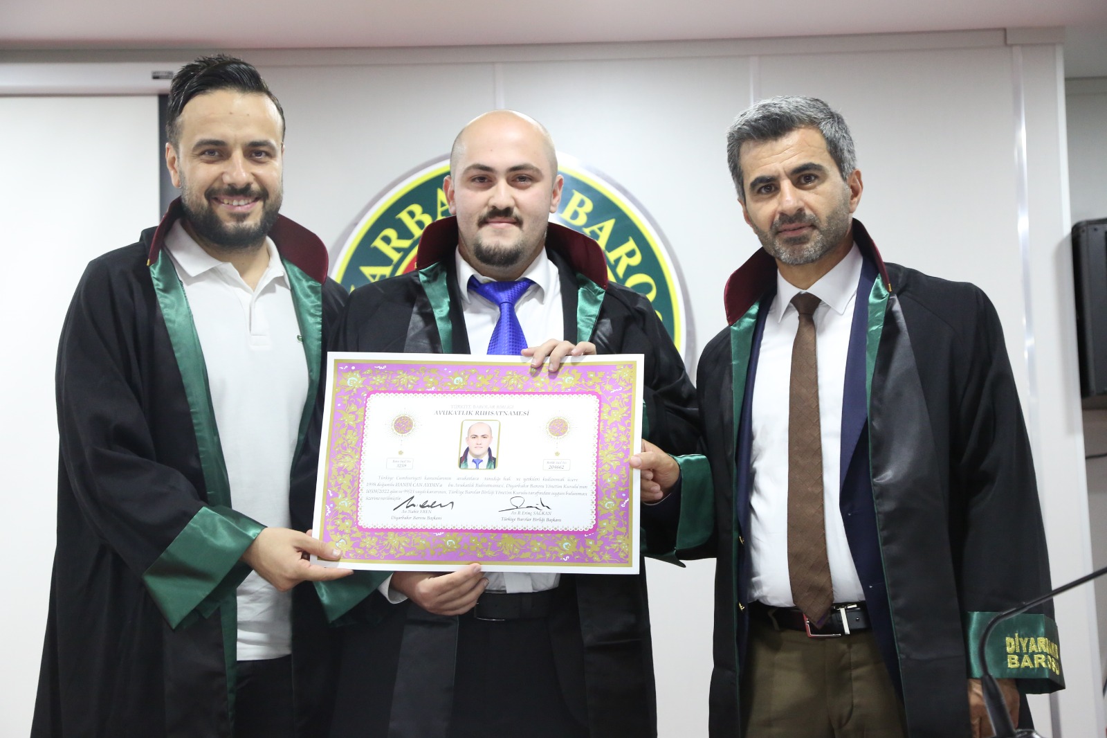 Yirmi İki Meslektaşımız Avukatlık Yeminini İcra Ederek Aramıza Katıldı. — 14