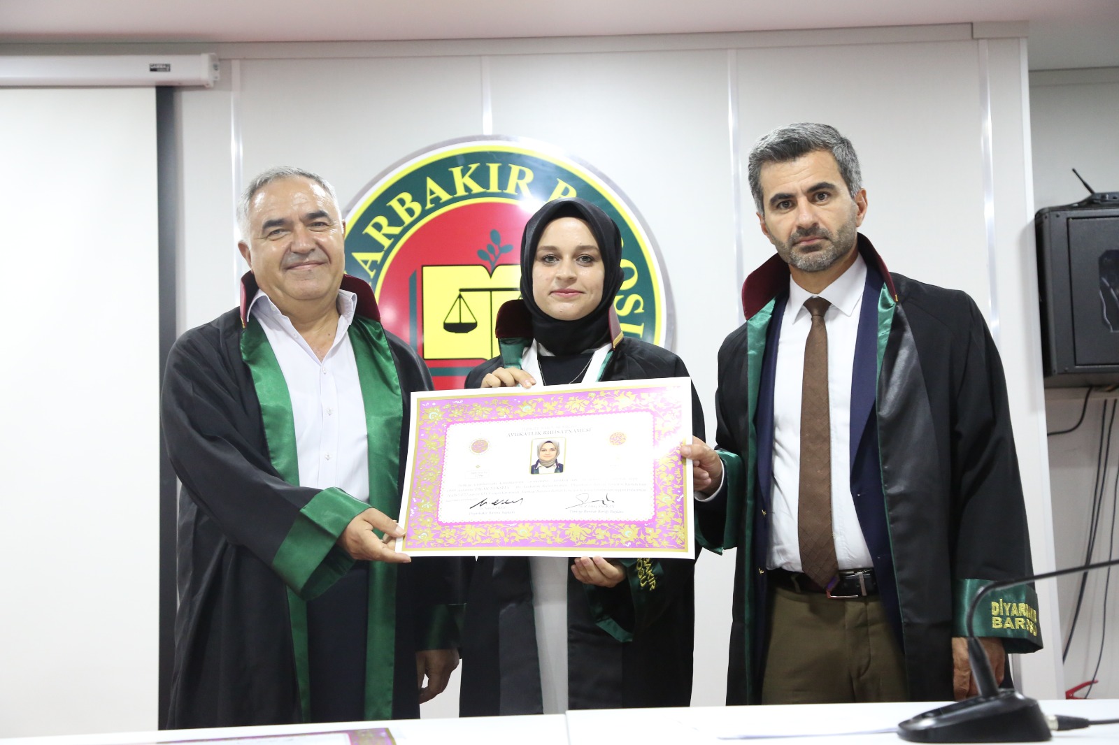 Yirmi İki Meslektaşımız Avukatlık Yeminini İcra Ederek Aramıza Katıldı. — 20