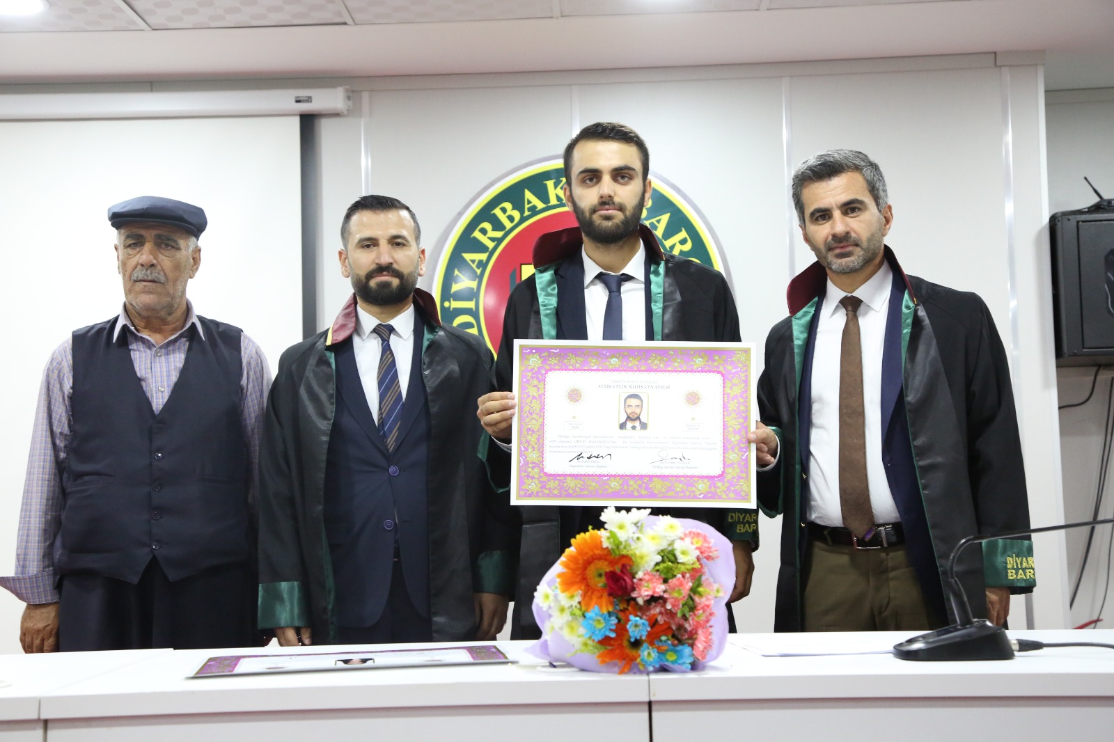 Yirmi İki Meslektaşımız Avukatlık Yeminini İcra Ederek Aramıza Katıldı. — 21