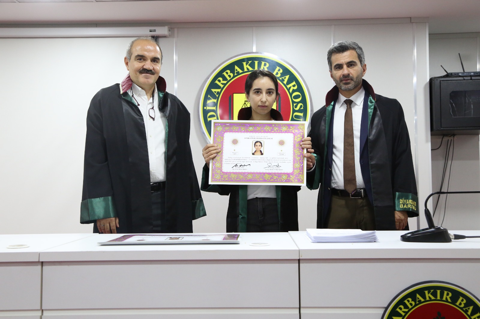 Yirmi İki Meslektaşımız Avukatlık Yeminini İcra Ederek Aramıza Katıldı. — 7