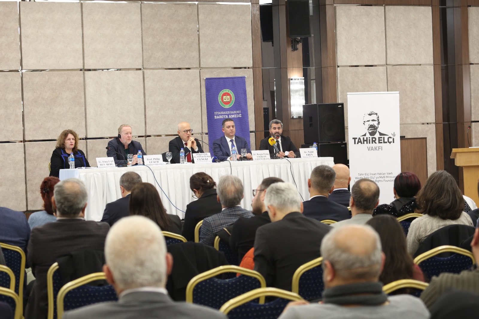 Baro Başkanımız Av. Tahir ELÇİ Anma Programı kapsamında 'Cezasızlık ve İnsan Hakları' konulu panel yapıldı. — 6